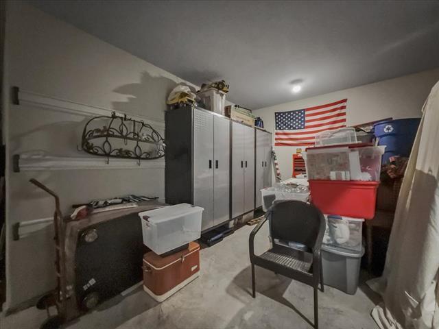 Building Photo - 1805 Settlement Wy