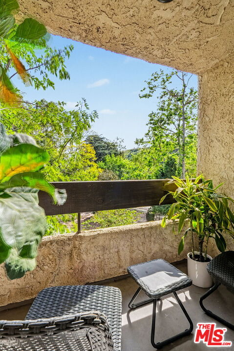 Building Photo - 2700 Cahuenga Blvd
