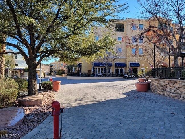 Building Photo - 96 Ibiza Lk Dr