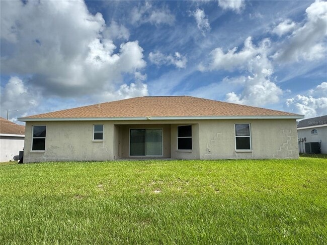 Building Photo - 4876 Summerfield Cir
