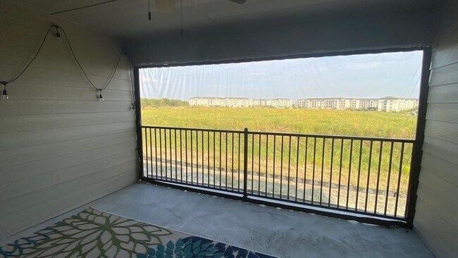 Building Photo - 2008 Naples Dr