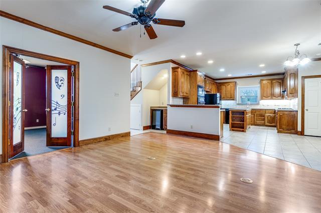 Building Photo - 6358 Llano Ave