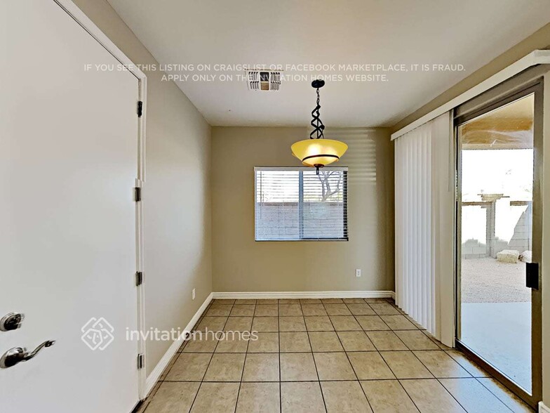 Building Photo - 9516 E Baywood Ave