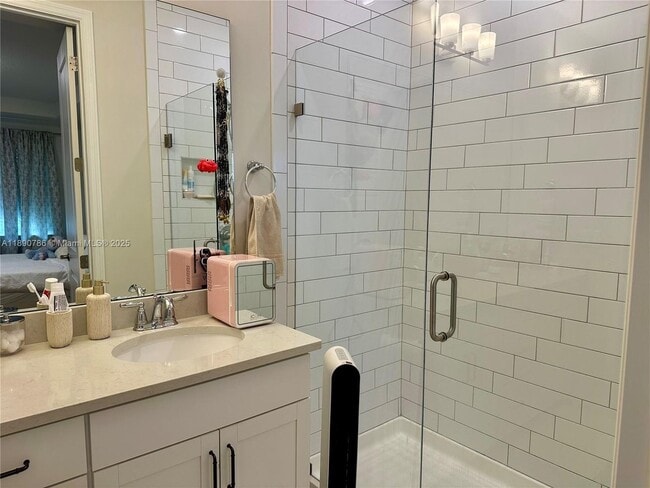 Building Photo - 4144 Greenway Dr