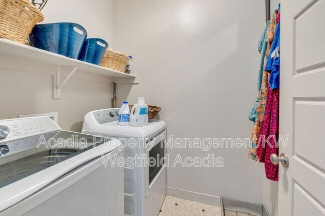 Building Photo - Mcd-1460 E Lowe Peak Dr