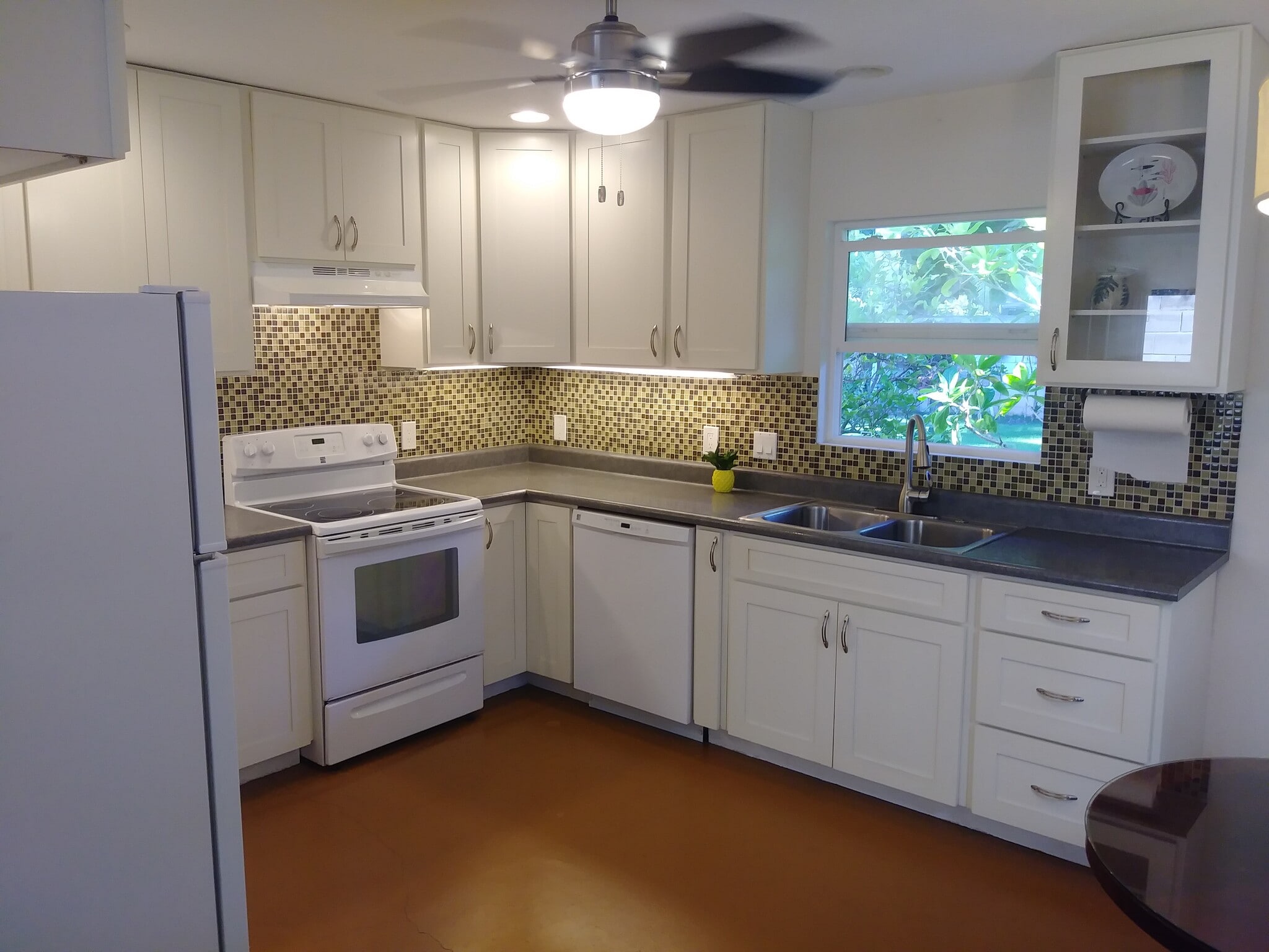 Ground level kitchen - 329 Auwinala Rd