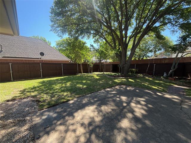 Building Photo - 3904 Evesham Dr