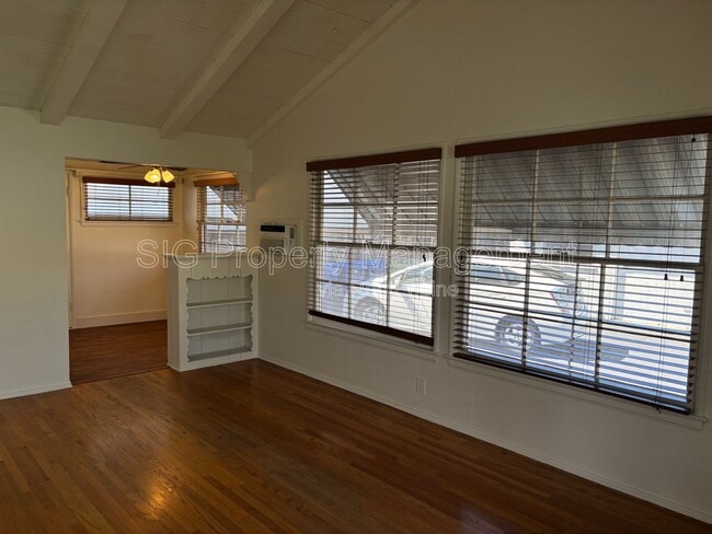 Building Photo - 5071 Kester Ave