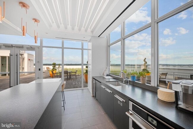 Building Photo - 925 N Fairfax St