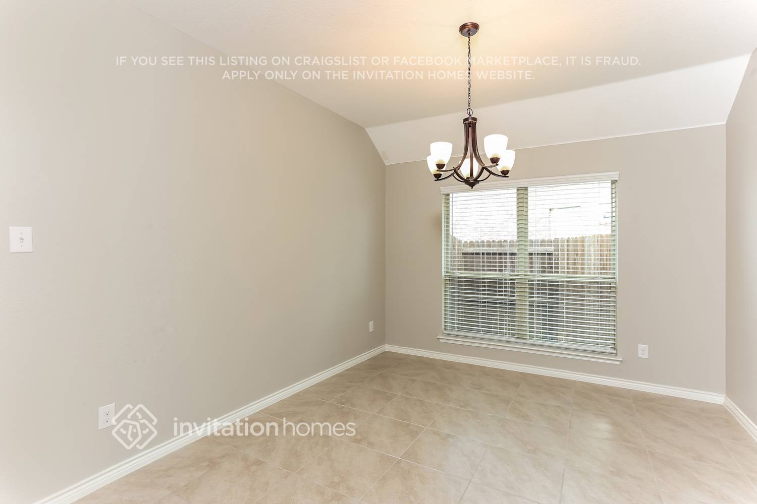 Building Photo - 3217 Larkin Ln
