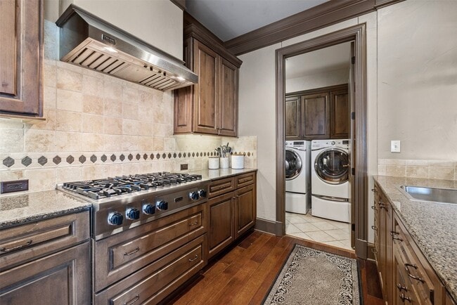 Building Photo - 501 Samuels Ave