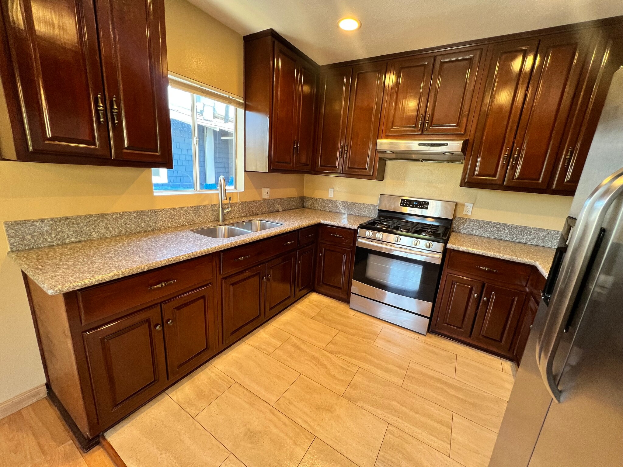 Building Photo - 5646 La Mirada Ave