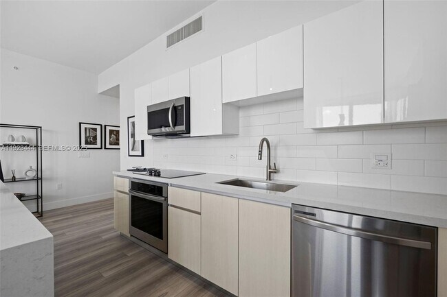 Building Photo - 101 Diplomat Pkwy