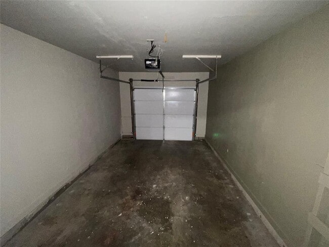 Building Photo - 1019 N Randall Rd