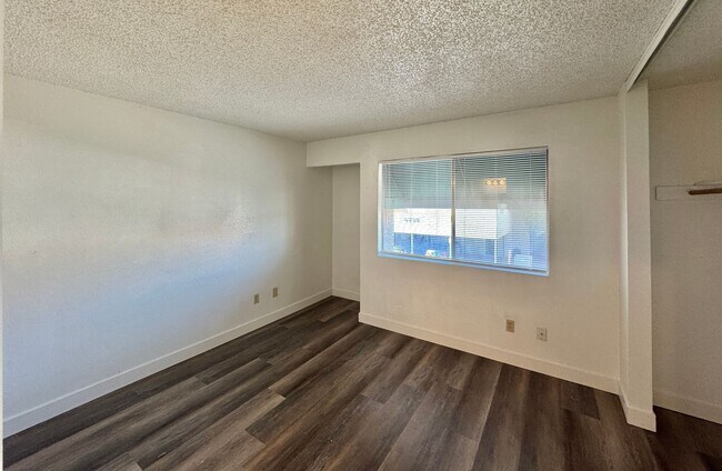 Building Photo - Condo with Garage Attached for rent!