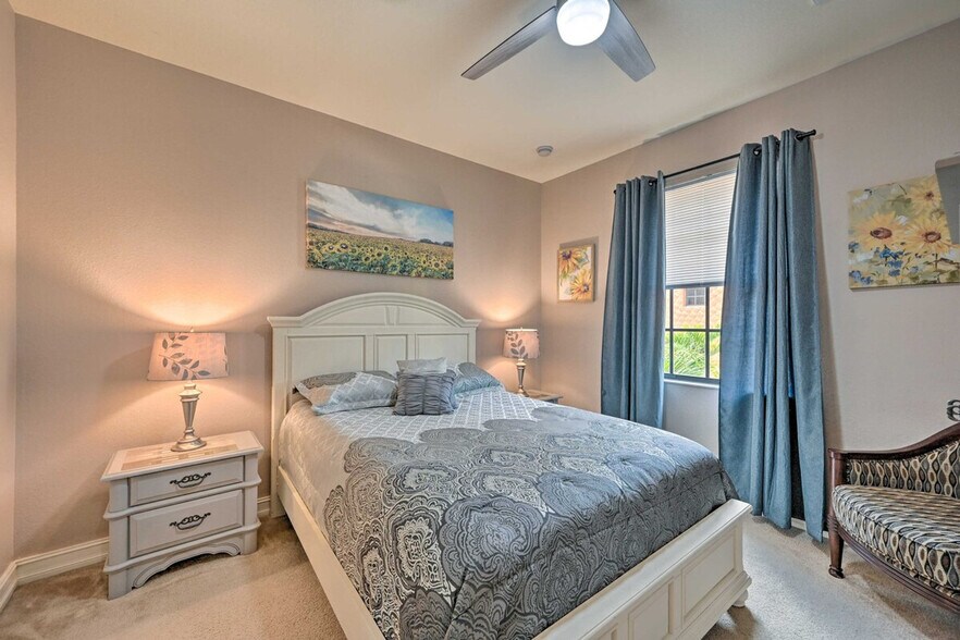 Building Photo - 9155 Delano St