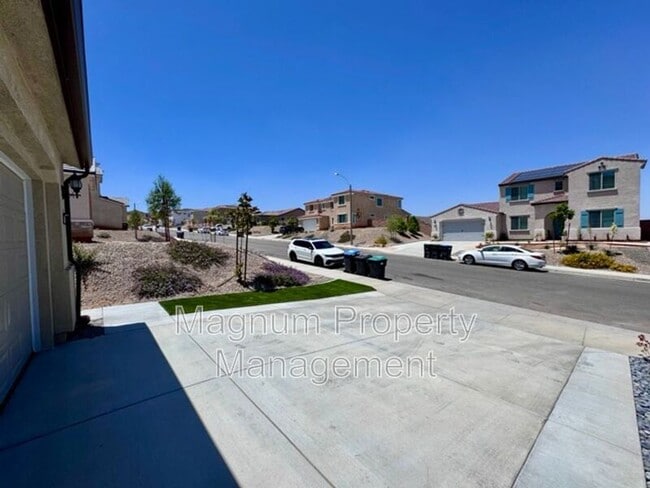 Building Photo - 25181 Desert Sage Dr