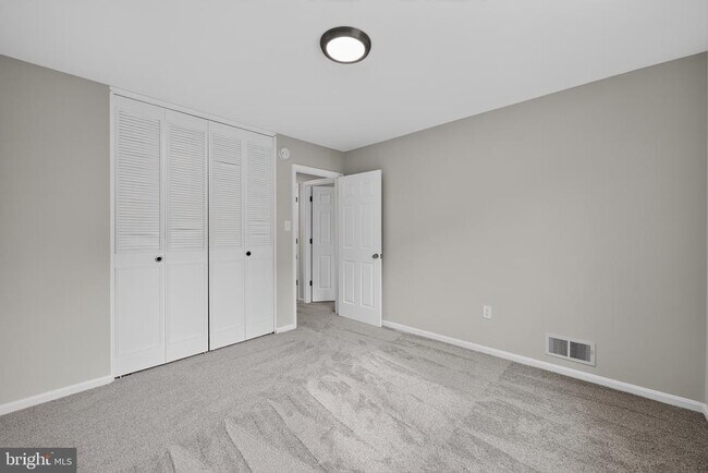 Building Photo - 4898 Wheatstone Dr