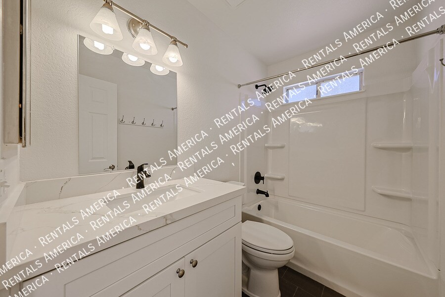 Building Photo - 4018 W Camino Vivaz