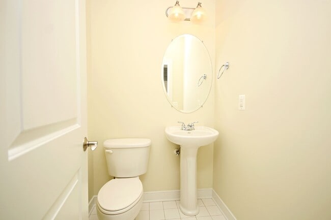 Building Photo - Dog-Friendly Brookwood Home Near UVA Medical Center & Downtown