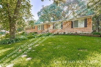 Building Photo - 1001 Crestview Dr