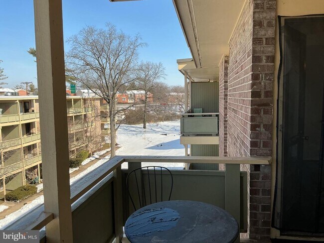 Building Photo - 7246 Donnell Pl