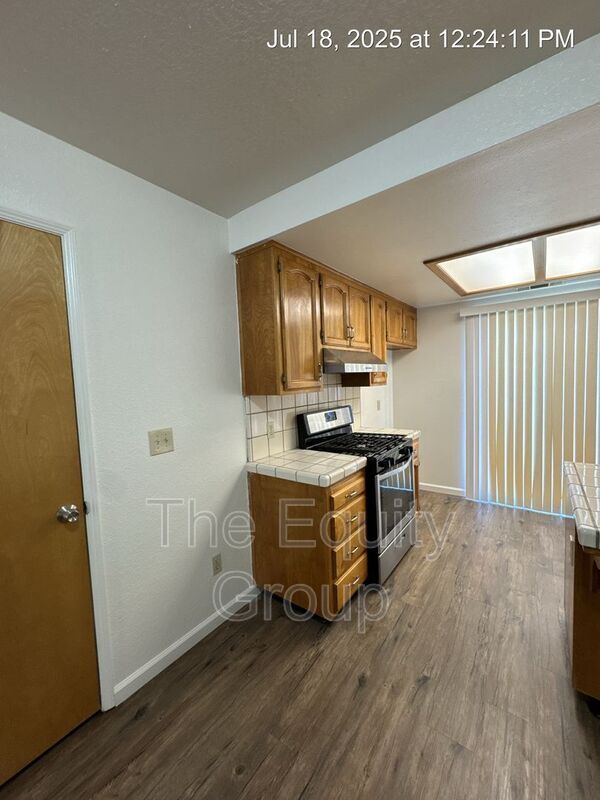 Building Photo - 1328 S Rossmoor St
