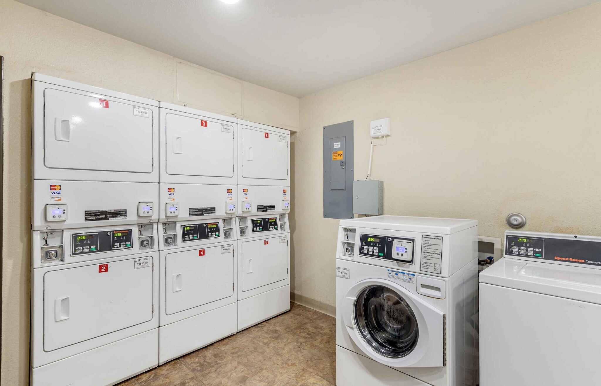 Building Photo - Furnished Studio-Tuscaloosa