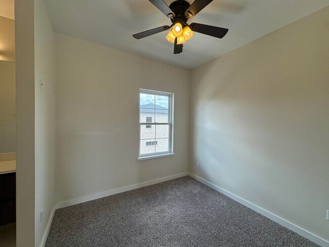 Building Photo - 210 Veracruz Dr