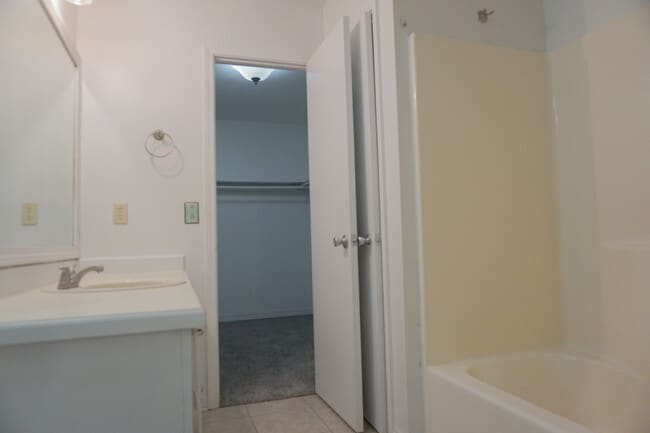 Building Photo - 111 Palmetto Dr