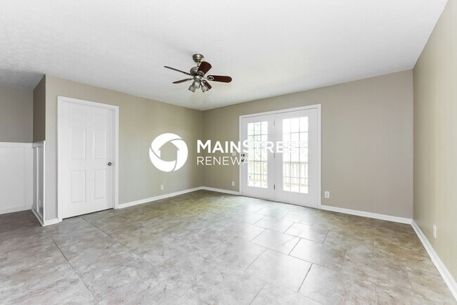 Building Photo - 3 Bedroom Pet-Friendly Home in Nashville, TN with Main Street Renewal