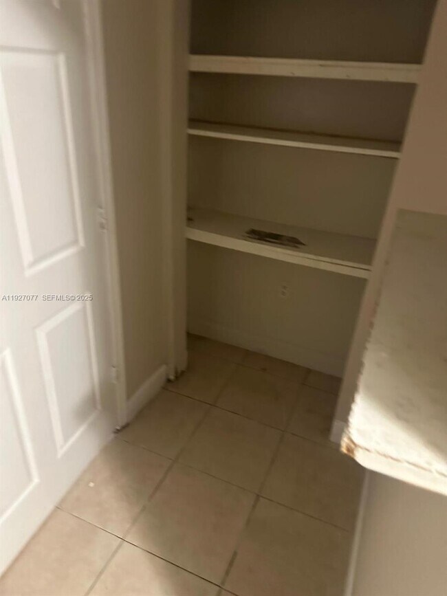 Building Photo - 1330 NE 212th Terrace