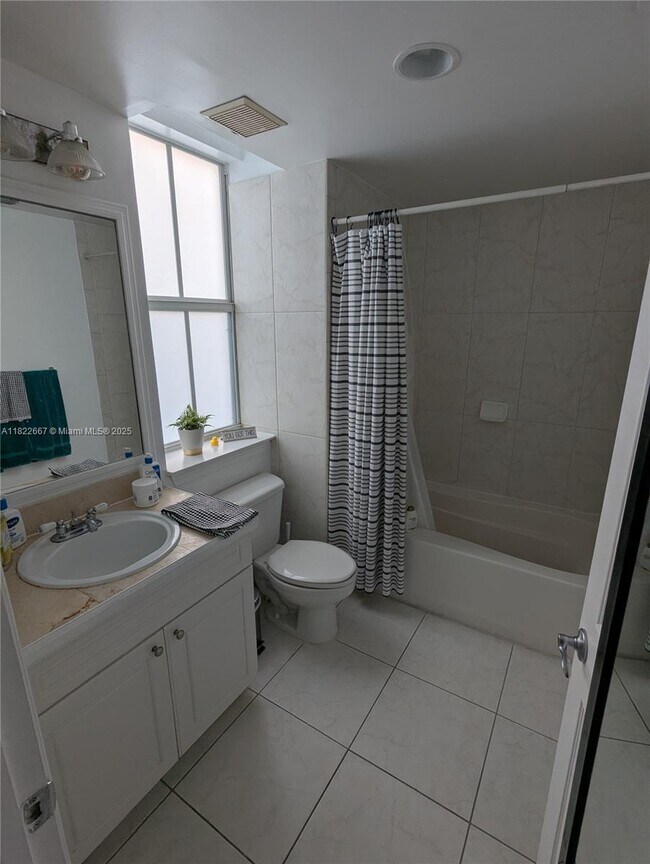 Building Photo - 6801 SW 44th St