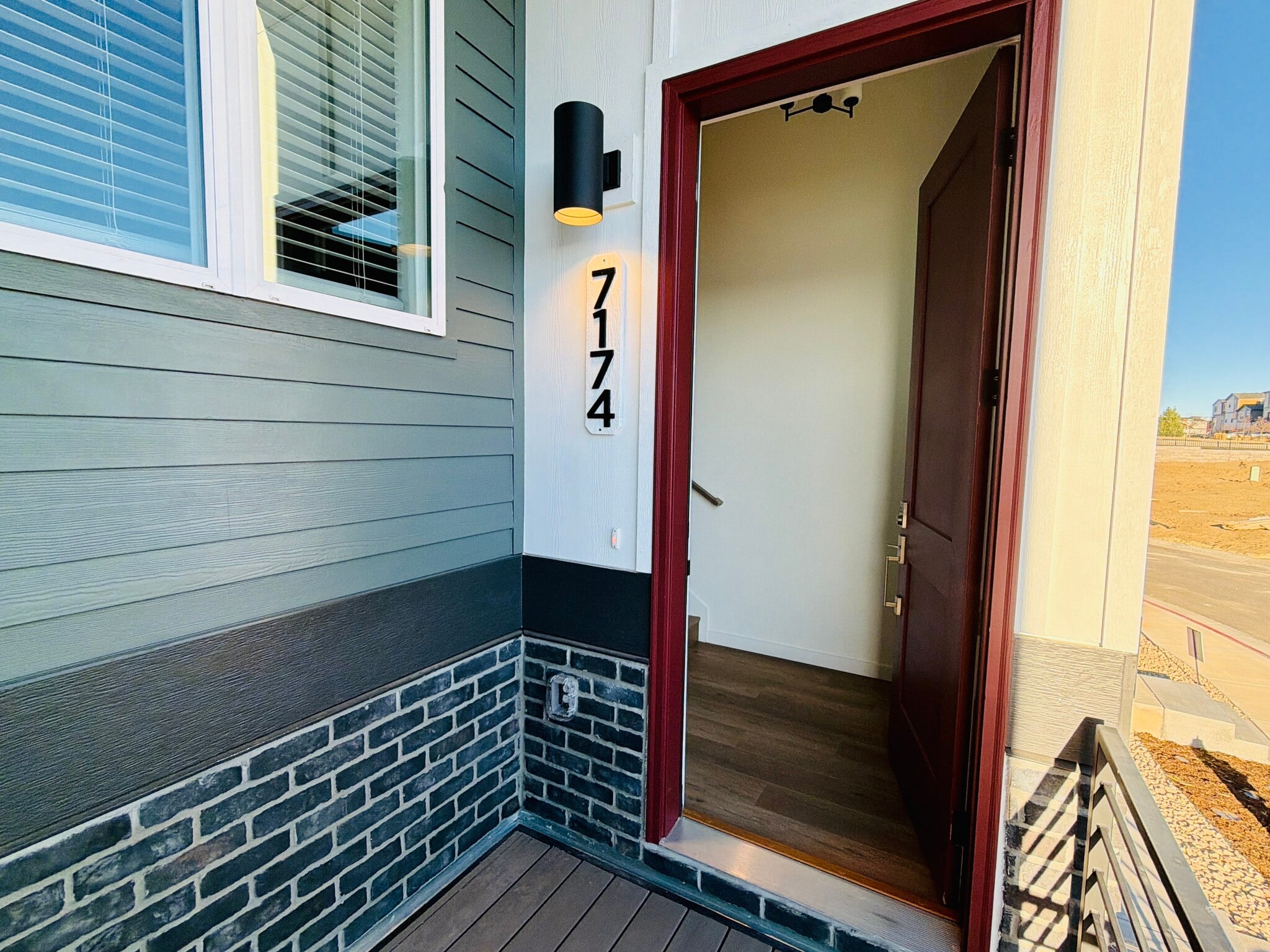 Building Photo - 7174 Clove Hitch Hts