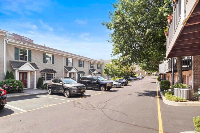 Building Photo - 119 Panorama Dr