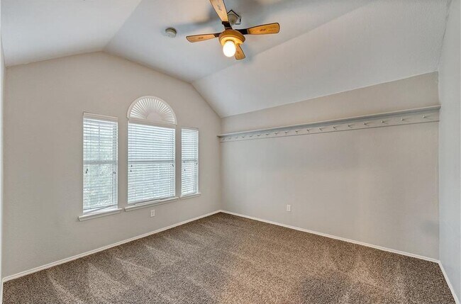 Building Photo - 10020 Chadbourne Rd