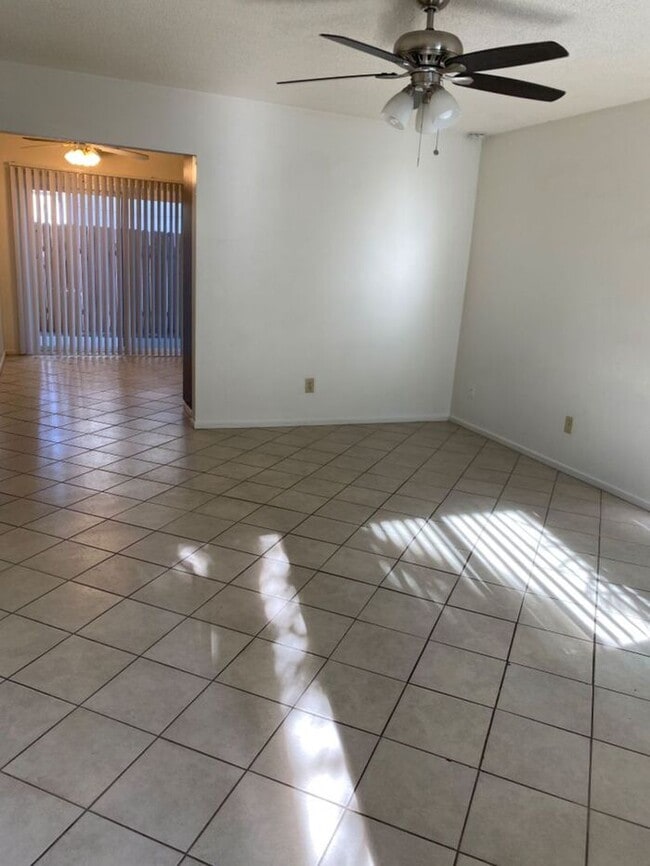 Building Photo - La Mesa: SPACIOUS 2BR/1BA Unit with privat...