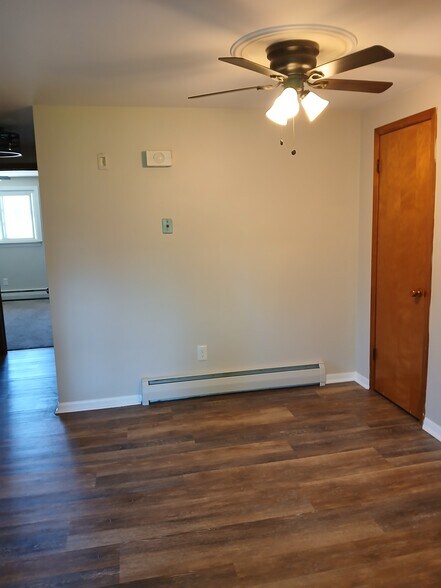 Dining Area - 40 Mallory Rd