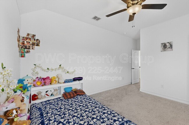 Building Photo - 1837 Whispering Pnes Dr