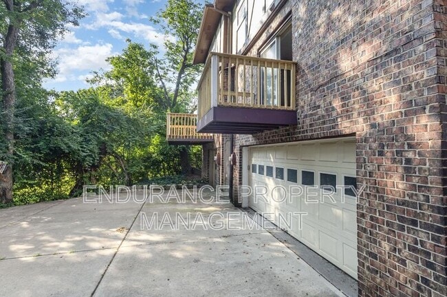 Building Photo - 4606 Glenway Ave