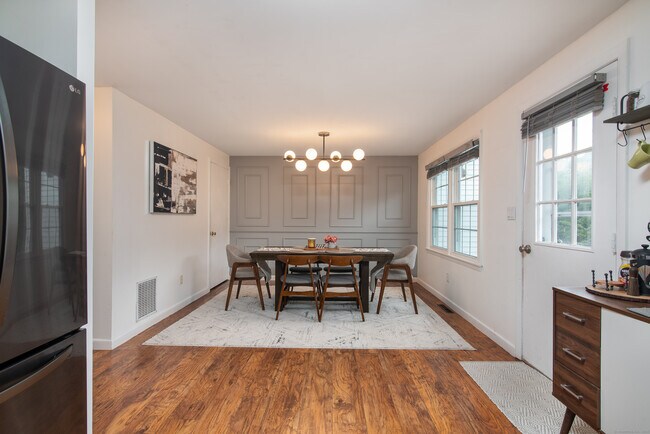 Building Photo - 23 Esquire Dr