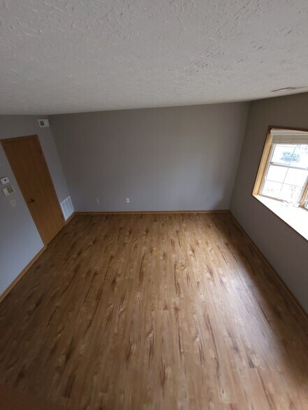 Building Photo - 364 E Mithoff St