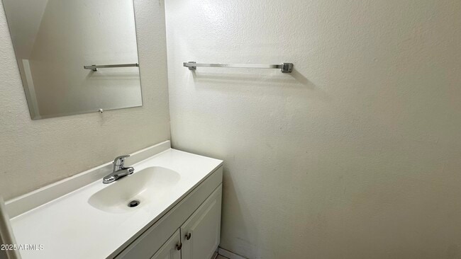 Building Photo - 1229 N 84th Pl