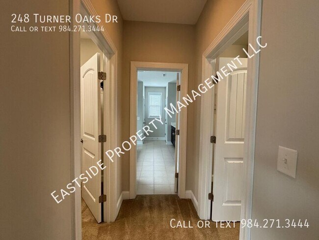 Building Photo - 248 Turner Oaks Dr