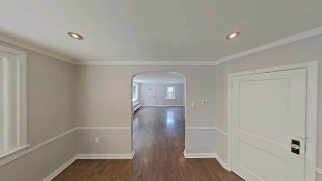 Building Photo - 2413 N 50th St