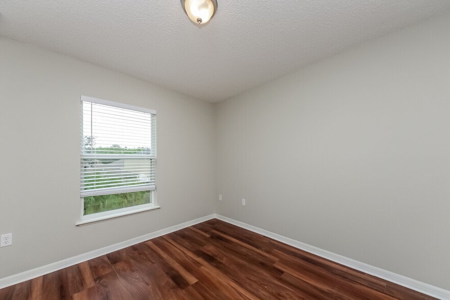 Building Photo - 4811 Petal Pawpaw Ln