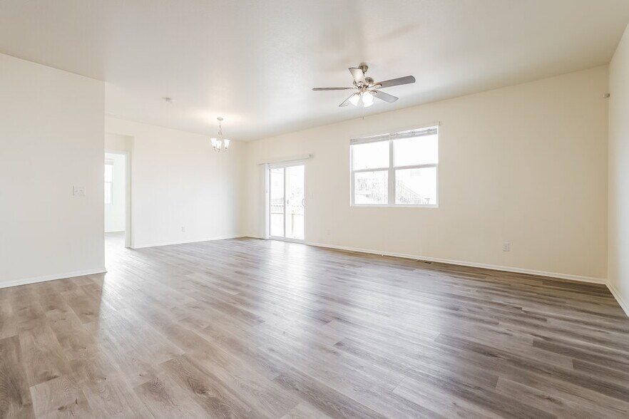 Building Photo - 535 Hermosa St