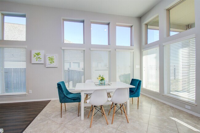 Building Photo - 13520 Mason Canyon Ln