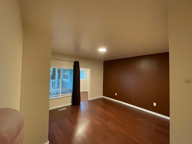Bedroom - 1817 SW Cable Ave