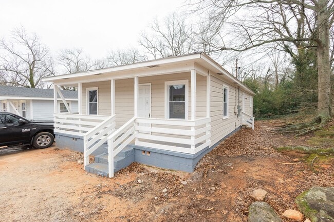 Building Photo - 3 Bedroom Home for Rent in Griffin, GA – $1,500/mo | 2 Bathrooms